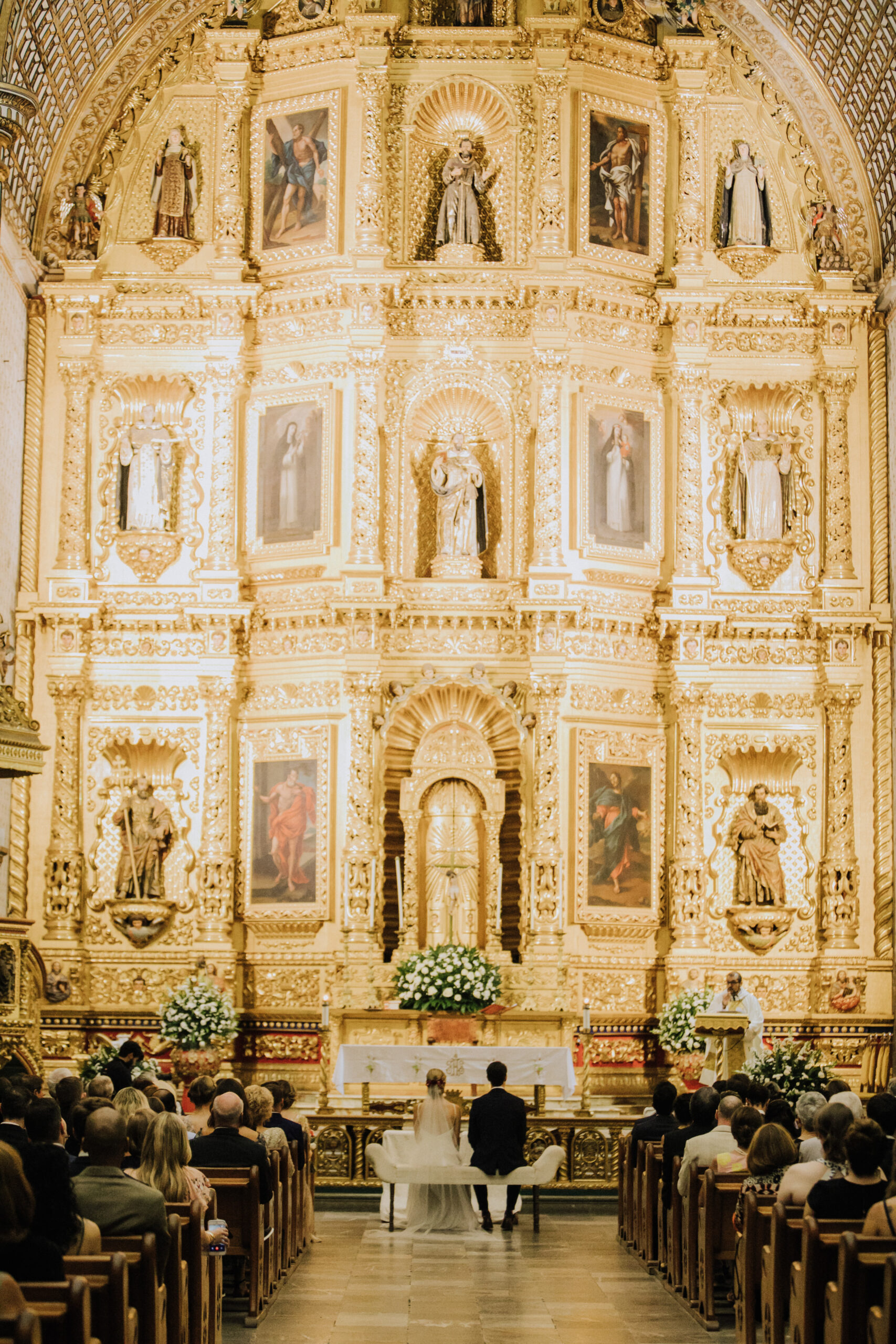 stunning Iglesia Santo Domingo wedding venue 