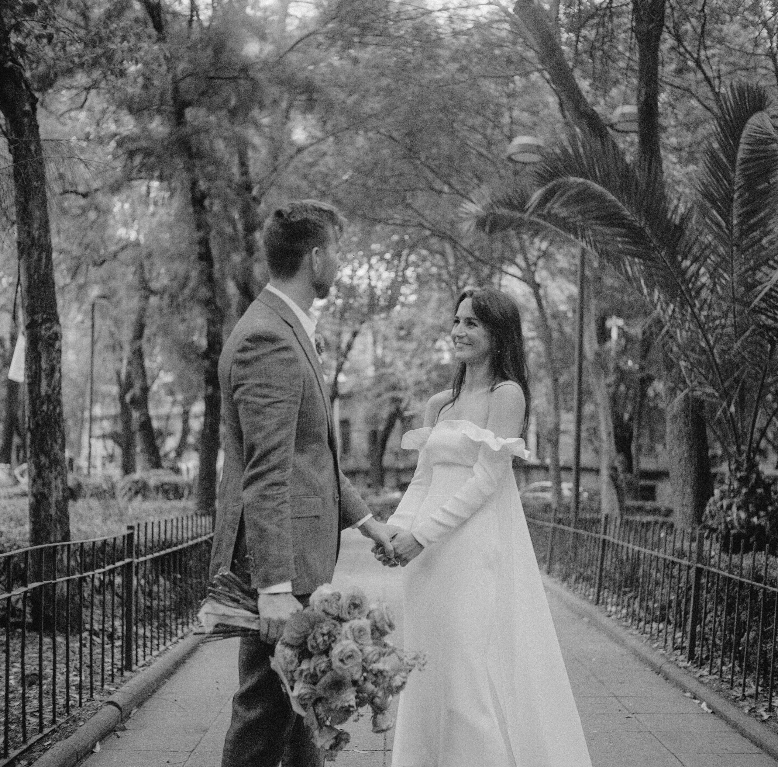 Black and white bride and groom photo surrounded by the Mexico City backdrop!