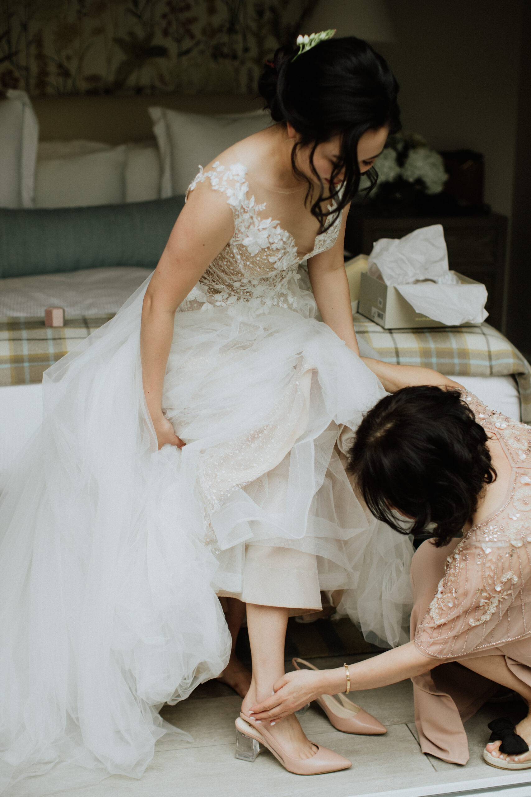 Bride adds final touches as she prepares for her Napa valley wedding