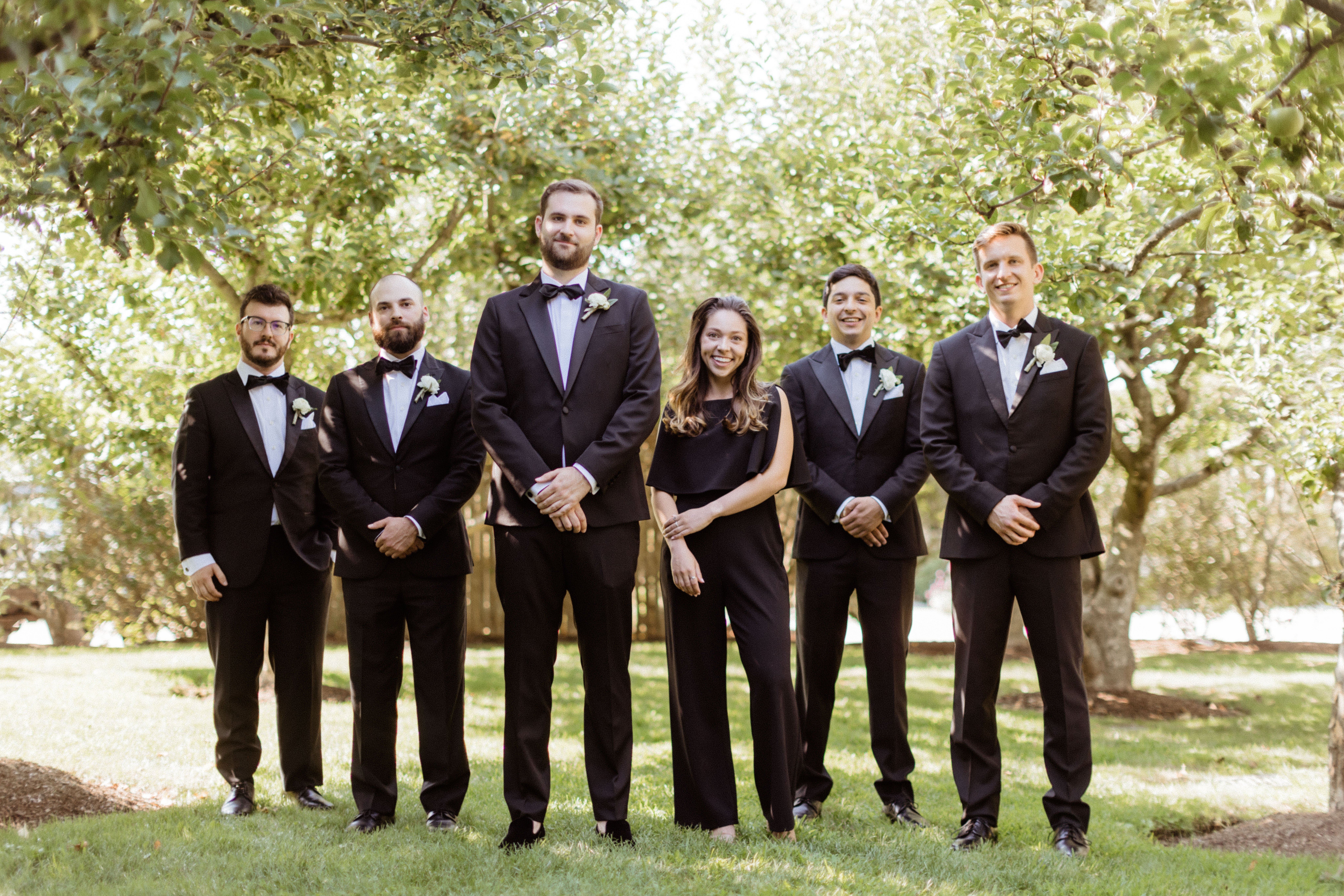 Groom poses with his groomsmen before his dreamy New York wedding day 