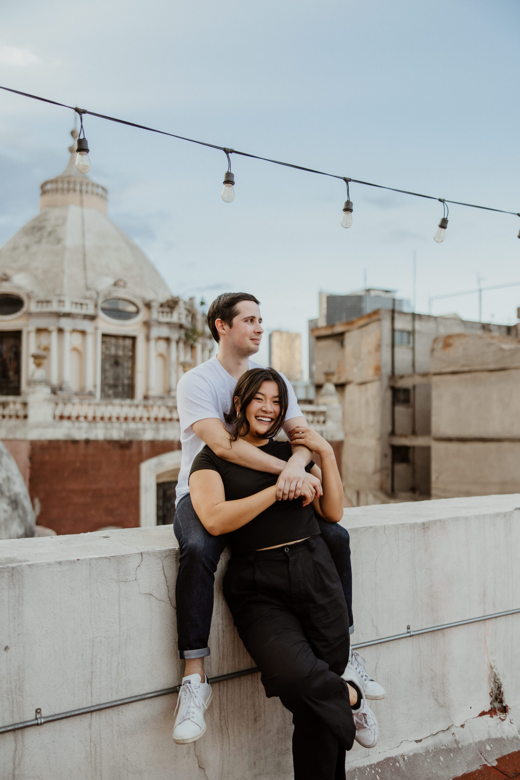 stunning urban engagement session in el centro cdmx