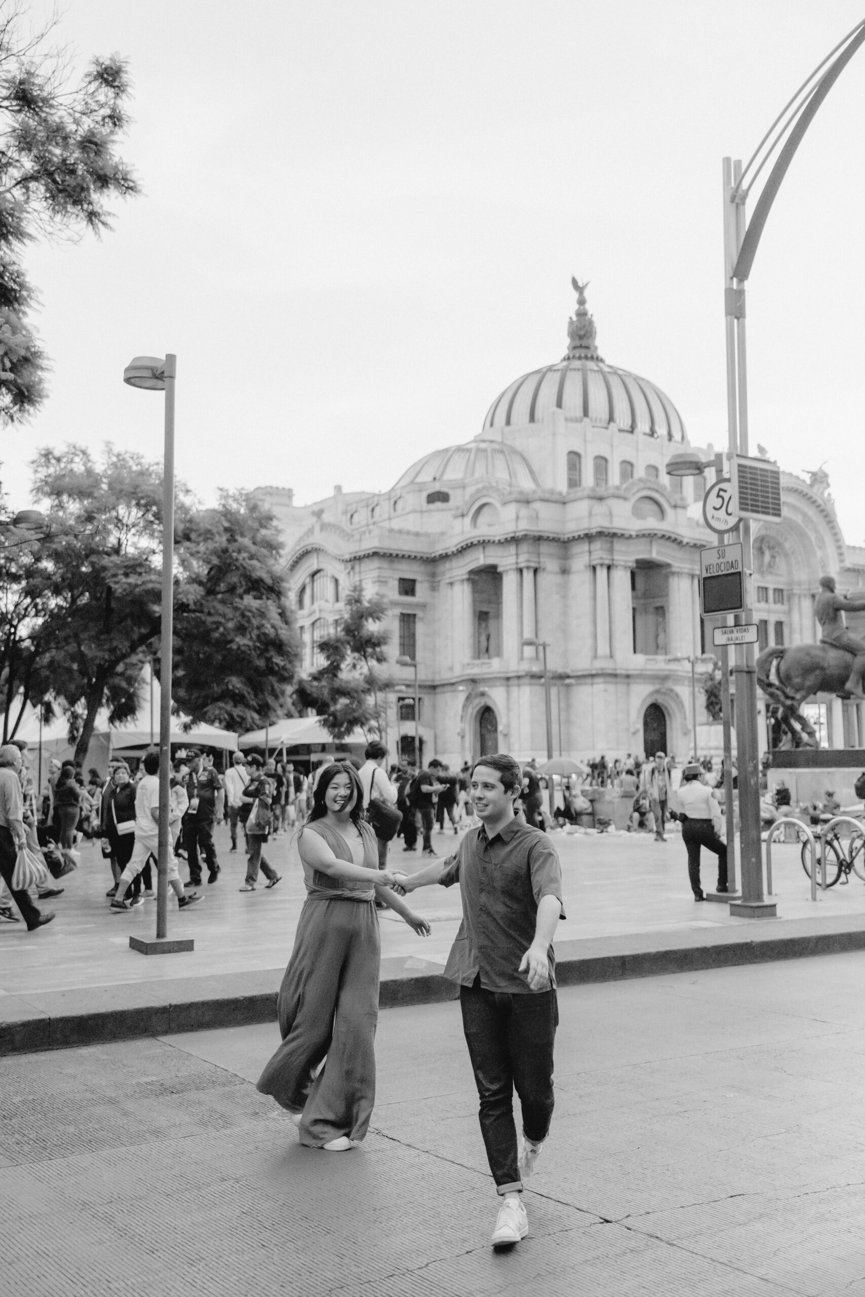 candid Mexico City engagement photoshoot