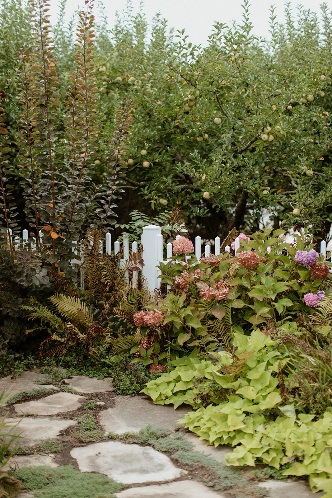 stunning details of an elegant New York winery wedding