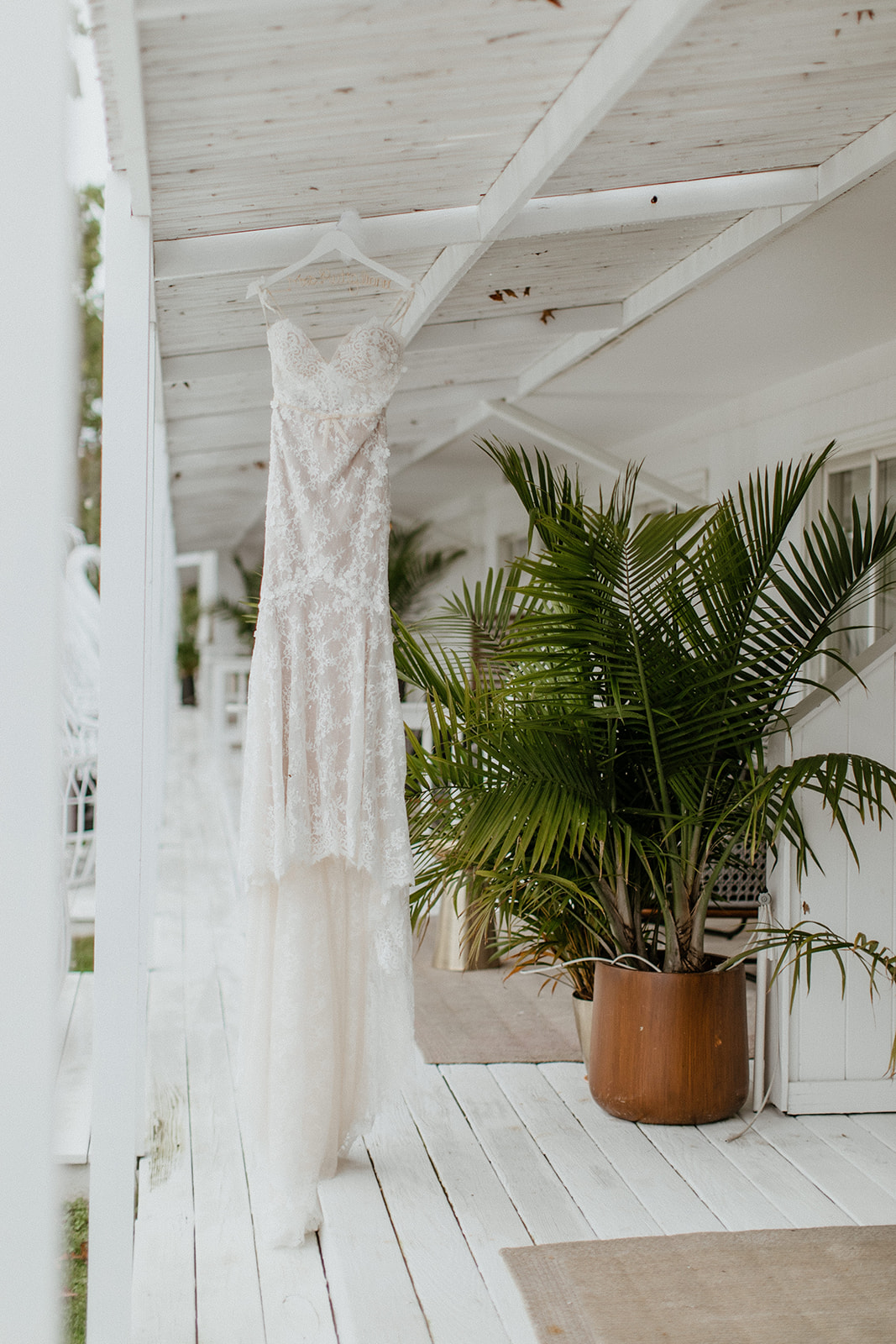 stunning details of an elegant New York winery wedding