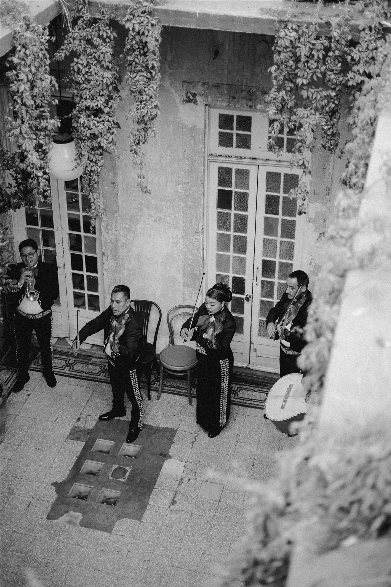 documentary style wedding reception photos from a colorful wedding in Mexico City